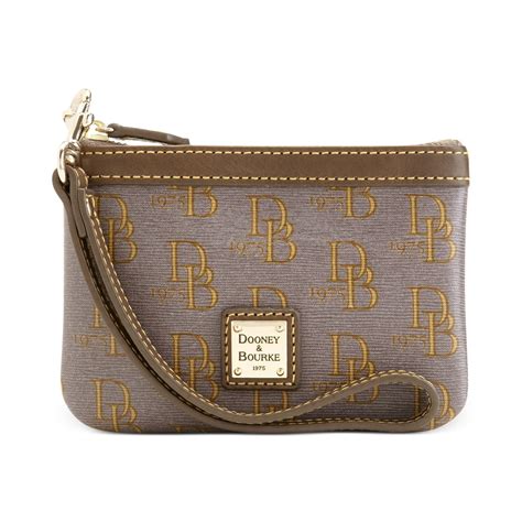 dooney and bourke wristlet clearance